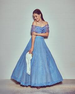 Genelia Deshmukh Photos: హహహ హాసిని... అమ్మయినా అందం ఏమాత్రం తరగలేదు