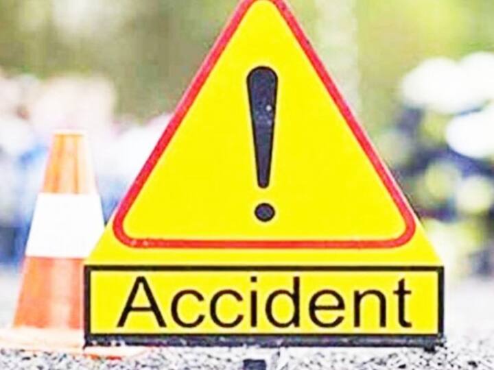 बिहारः छपरा में 20 फीट गड्ढे में गिरी कार, 4 लोगों की मौके पर ही मौत, एकमा जा रही थी बारात
