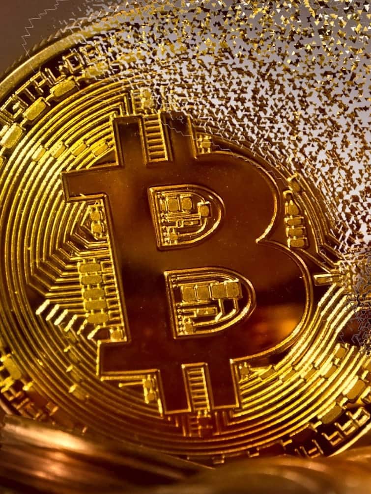 The decline in cryptocurrencies is not stopping, bitcoin fell 7.4 percent in Monday’s trading session