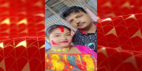 Road Accident: নাগেরবাজার উড়ালপুলে পিছন থেকে বাইকে ধাক্কা গাড়ির, নিচে পড়ে গেলেন মহিলা, আহত স্বামীও | Bangla News