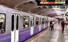Kolkata Metro: স্মার্ট কার্ড বাধ্যতামূলক নয়, যাত্রী পরিষেবায় ফের চালু হবে টোকেন পরিষেবা| Bangla News