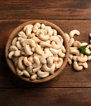 Cashew: શિયાળામાં કાજુ ખાવાથી ઇમ્યુનિટી થાય છે બૂસ્ટ,થાય છે આ લાભ