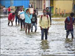 Bengaluru Heavy Rains: भारी बारिश के बाद जलमग्न हुआ बेंगलुरू, कई इलाकों से बोट के ज़रिए निकाले गए लोग