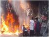 Mawana Fire: मवाना में नकली पेट्रोल-डीजल बनाने वाली दुकान में लगी भयंकर आग, तीन की मौत