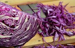 Red Cabbage Benefit: লাল বাঁধাকপি স্বাস্থ্যের জন্য উপকারী নাকি ক্ষতিকর?