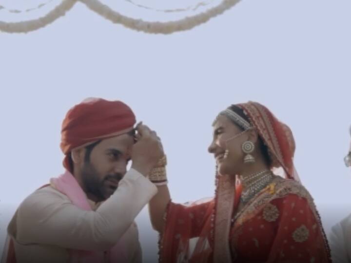 Rajkummar rao and patralekhaa wedding video goes viral, patralekhaa put sindoor on his forhead Rajkummar-Partalekhaa Wedding:  Rajkummar Rao ने Patralekhaa से अपनी मांग में भरवाया सिंदूर, प्यारा वीडियो हुआ वायरल