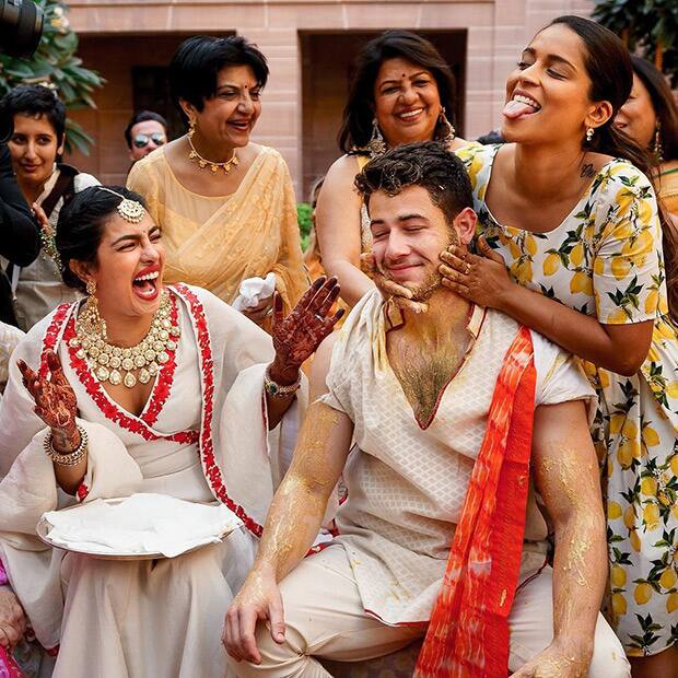 निक जोनस और प्रियंका ने 2 दिसंबर 2018 को राजस्थान के उम्मेद भवन में धूमधाम से हुई थी. दोनों की शादी क्रिश्चियन और हिंदू रीति-रिवाजों से हुई थी.