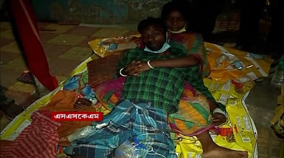 Patient has been harassed after three hospitals referred by mentioning lack of bed, alleges family Hospital : ফের রেফার রোগে রোগী-হয়রানি ! বেড নেই বলে ফেরাল ৩ সরকারি হাসপাতাল ; অভিযোগ পরিবারের