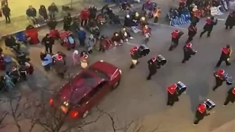 5 Dead, 40 Injured As SUV Rams US Christmas Parade Video:  અમેરિકામાં ક્રિસમસ પરેડમાં કારે લોકોને કચડ્યા, પાંચના મોત, 40 ઘાયલ