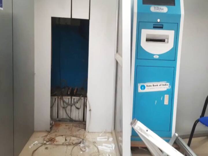 Motihari ATM Loot: बिहार के मोतिहारी में एसबीआई की ATM उखाड़कर ले गए चोर, मशीन में थे 35 लाख से अधिक रुपये