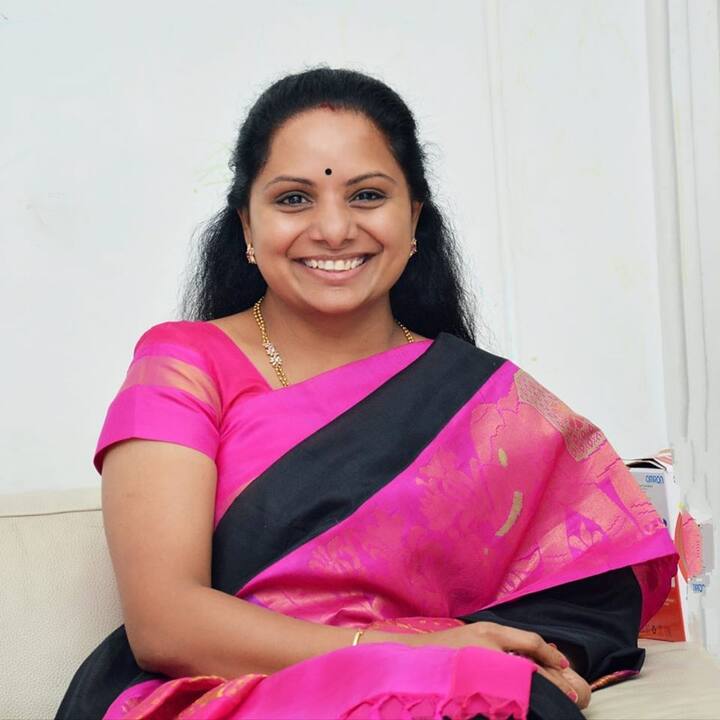 Kavitha Files Nomination for MLC Election in Nizamabad Nizamabad: కాసేపట్లో ఎమ్మెల్సీ అభ్యర్థిగా కవిత నామినేషన్.. కాంగ్రెస్, బీజేపీ పోటీకి దూరం, కారణం ఏంటంటే..