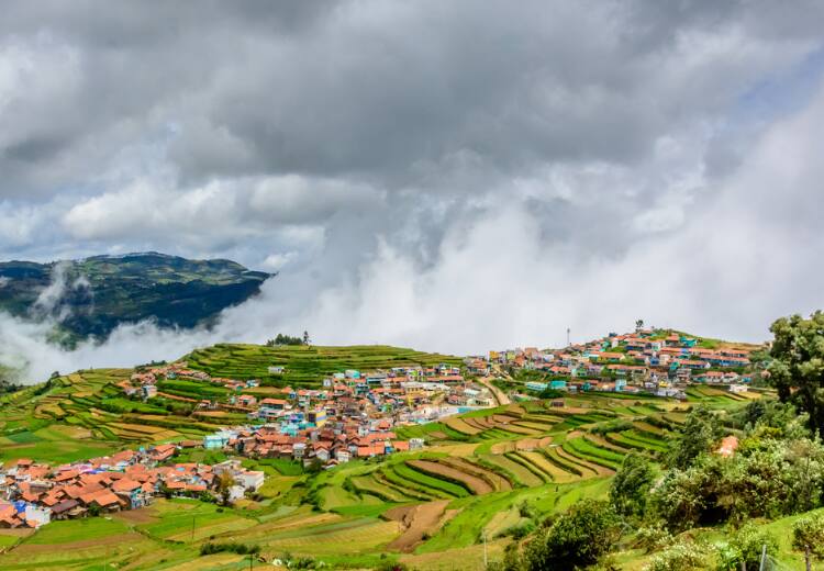 IRCTC announces Southern Sojourn tourism package to visit Mysore Ooty and Coonoor under deluxe package for 2022 New year 2022 ஆண்டுப் புத்தாண்டுக் கொண்டாட்டம்.. இந்திய ரயில்வே அறிவித்துள்ள தென்னிந்திய சுற்றுலா பேக்கேஜ்!