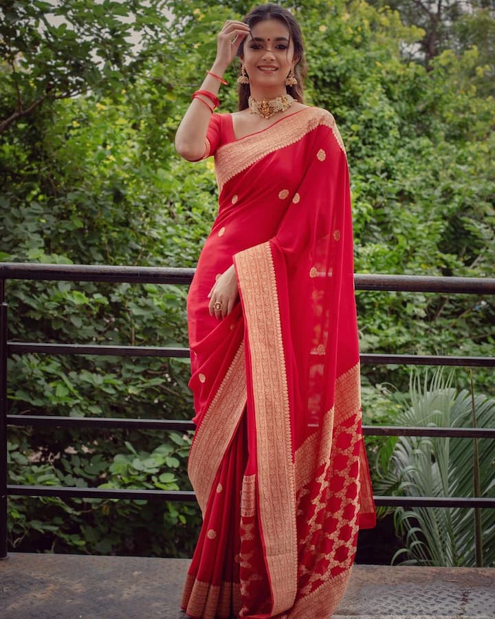 அந்தி வானம் அரைக்கும் மஞ்சள், அக்கினிக் கொழுந்தில் பூத்த மஞ்சள்