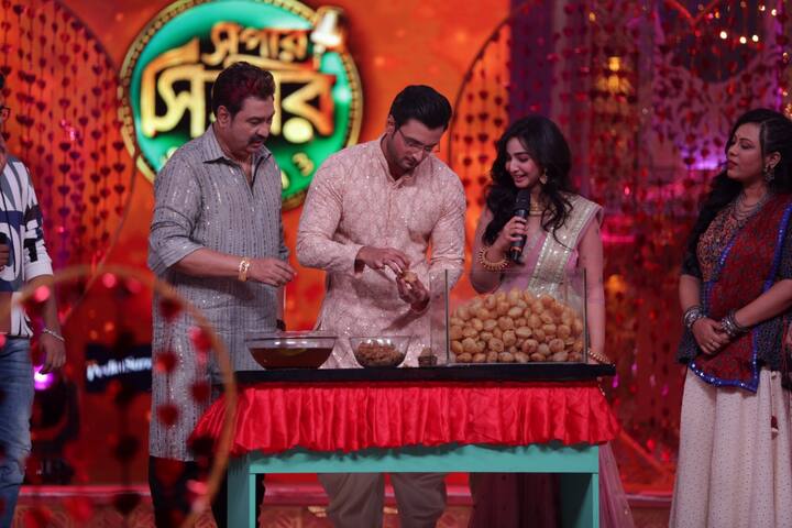 বসন্ত আসার আগেই গানের মঞ্চে বসন্তের ছোঁয়া। সুপার সিঙ্গার সিজন ৩-এর মঞ্চে পালিত হল হান্ড্রেড পান্সেন্ট লাভ উইক। ধারাবাহিকের জুটিরা ভাসলেন প্রেমের সুরে, কেউ কেউ আবার নিজেই যোগ দিলেন গানের প্রতিযোগীতায়। গানের মঞ্চে হাজির হলেন বরণ, মন ফাগুন, ধূলোকণা ও গ্রামের রানি বিনাপাণী ধারাবাহিকের নায়ক নায়িকারা।