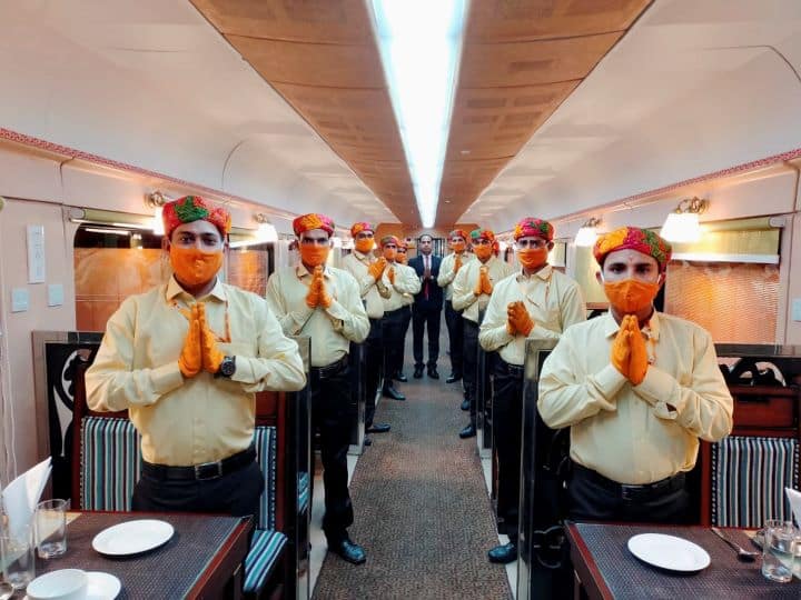 Indian Railways Withdraw 'Saffron Attire' For Ramayan Express Waiters After Ujjain Seers Objection Indian Railways Withdraw 'Saffron Attire' For Ramayan Express Waiters After Ujjain Seers' Objection