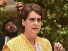 UP Election 2022: प्रियंका गांधी का प्रधानमंत्री नरेंद्र मोदी पर हमला, कहा- आटा भी महंगा, डाटा भी महंगा