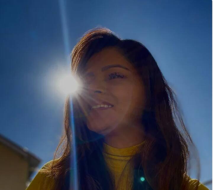 'ਸ਼ਕਤੀ-ਅਸਤਿਤਵ ਕਾ ਅਹਿਸਾਸ ਕੀ' ਟੀਵੀ ਸ਼ੋਅ ਦੀ ਫੇਮ ਤੇ 'ਬਿੱਗ ਬੌਸ 14' ਦੀ ਜੇਤੂ ਅਦਾਕਾਰਾ ਰੁਬੀਨਾ ਦਿਲੈਕ ਅਕਸਰ ਸੁਰਖੀਆਂ 'ਚ ਰਹਿੰਦੀ ਹੈ। ਅਦਾਕਾਰੀ ਦੇ ਨਾਲ-ਨਾਲ ਰੁਬੀਨਾ ਸੋਸ਼ਲ ਮੀਡੀਆ 'ਤੇ ਵੀ ਕਾਫੀ ਐਕਟਿਵ ਰਹਿੰਦੀ ਹੈ।