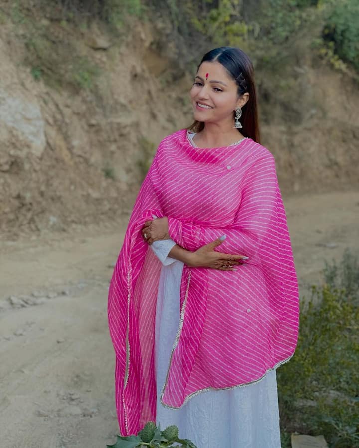 रुबीना दिलैक हाल ही में कोरोना से उबरी हैं. उन्होंने सोशल मीडिया पर इसकी जानकारी दी थी कि इस दौरान उनका वजन 7 किलो बढ़ गया है.