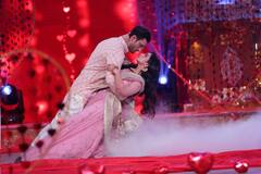 'বাতাসে গুনগুন'-এর সুরে গানের মঞ্চে বসন্ত ছড়ালেন শন-সৃজিলা