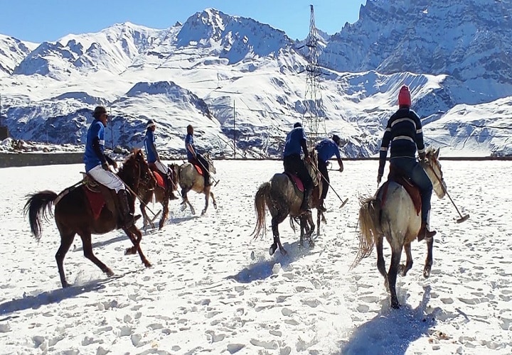 Ladakh: स्नो हॉर्स पोलो प्रदर्शनी खेल की हुई शुरुआत, पर्यटकों को आकर्षित करने के लिए उठाया कदम
