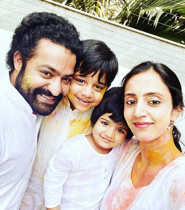 తన పిల్లలతో జూనియర్ ఎన్టీయార్ (Image credit: Instagram)