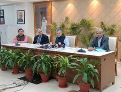 Bharat Gaurav: भारतीय रेलवे को मिली नई सौगात, रेल मंत्री अश्विनी वैष्णव ने किया 'भारत गौरव' ट्रेनों का एलान