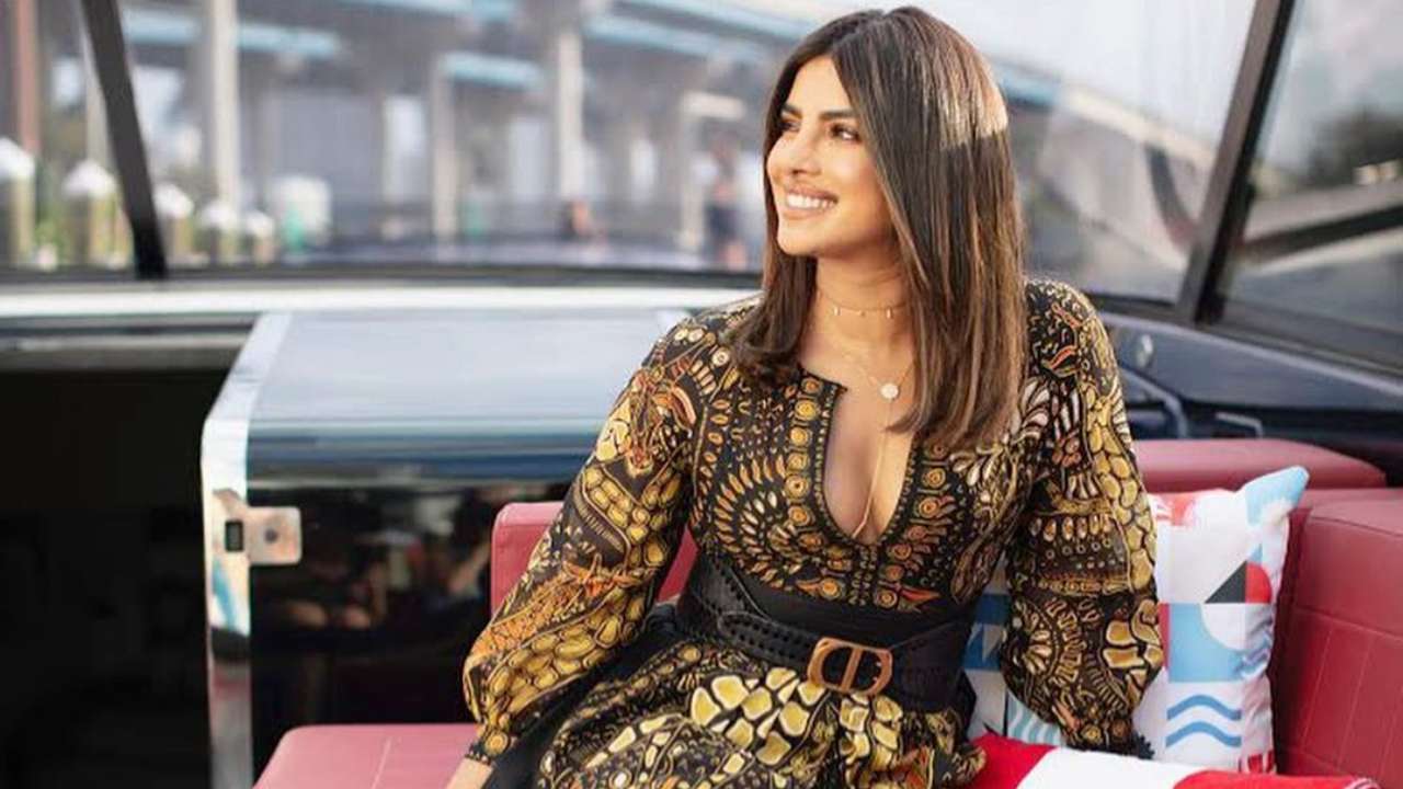 Untold Story: फ्लाइट अटेंडेंट ने किया था देसी गर्ल Priyanka Chopra को लेकर ये खुलासा, जानिए किस्सा