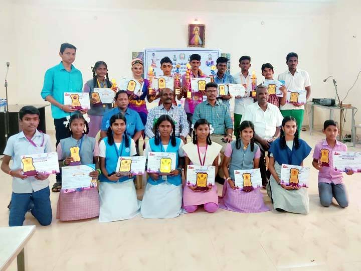 State Level Arts Festival in Salem - Tanjore students presenting prizes சேலத்தில் நடந்த மாநில அளவிலான கலைத்திருவிழா - பரிசுகளை அள்ளிய தஞ்சை மாணவர்கள்