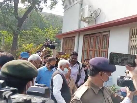 Fodder Scam Case: चारा घोटाला मामले में कोर्ट में पूरी हुई सुनवाई, लालू यादव ने अपनी बीमारी के बारे में बताया तो मिली राहत Fodder Scam Case: चारा घोटाला मामले में कोर्ट में पूरी हुई सुनवाई, लालू यादव ने अपनी बीमारी के बारे में बताया तो मिली राहत