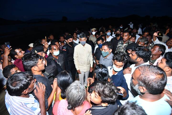 అన్నమయ్య ప్రాజెక్టు కట్ట తెగిపోతుందని ప్రజలకు ఎవరూ చెప్పలేదని చంద్రబాబు అన్నారు