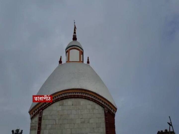 শিশু মহাদেবকে স্তন্যদানরতা তারা অধিষ্ঠান করেন এই মূর্তিতে ৷