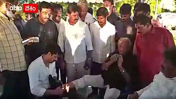 CPI Narayana: సీపీఐ నారాయణకు గాయం...ప్రథమచికిత్స చేసిన తిరుపతి ఎంపీ