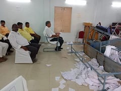 Kondapalli : రెండో రోజూ కౌన్సిల్ హాల్లో విధ్వంసం.. కొండపల్లి మున్సిపల్ చైర్మన్ ఎన్నిక నిరవధిక వాయిదా !