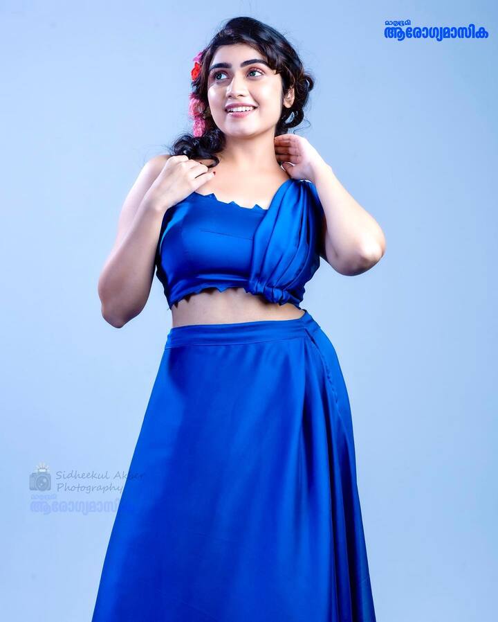 சென்னை செந்தமிழ் மறந்தேன் உன்னாலே நேந்திரம் பழமே நெய்மேனி நதியே