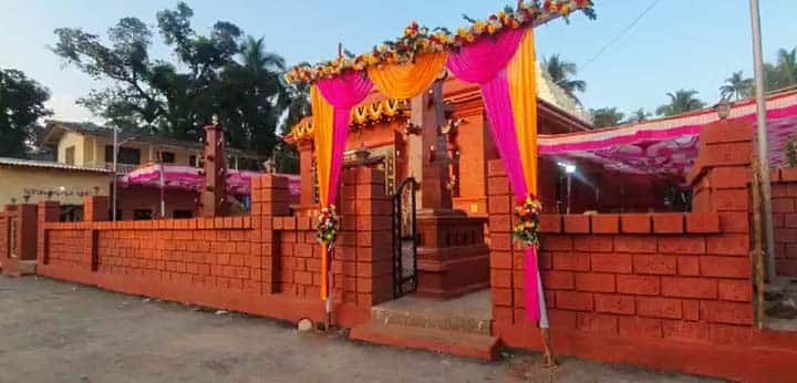 रायगड जिल्ह्यातल्या दिवेआगर इथल्या प्रसिद्ध गणपती मंदिरात आज ९ वर्षांनी पुन्हा सुवर्णगणेशाची स्थापना होणार आहे.