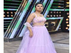 Prajakta Mali : प्राजक्ता माळीचा अनोखा अंदाज, पाहा फोटो