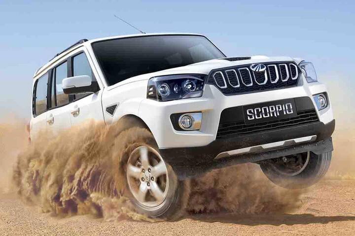 ਮਹਿੰਦਰਾ ਸਕਾਰਪੀਓ 'ਤੇ ਭਾਰੀ ਛੋਟ: Mahindra Scorpio 'ਤੇ 15000 ਰੁਪਏ ਤਕ ਦੇ ਐਕਸਚੇਂਜ ਲਾਭ, 4000 ਰੁਪਏ ਤੱਕ ਕਾਰਪੋਰੇਟ ਆਫਰ ਤੇ 13,320 ਰੁਪਏ ਤਕ ਦੇ ਹੋਰ ਆਫ਼ਰ ਮਿਲ ਰਹੇ ਹਨ। ਇਸ ਤਰ੍ਹਾਂ ਤੁਹਾਨੂੰ ਇਸ ਪਾਵਰਫੁੱਲ SUV 'ਤੇ 32,320 ਰੁਪਏ ਤਕ ਦਾ ਕੁੱਲ ਆਫ਼ਰ ਮਿਲ ਰਿਹਾ ਹੈ।