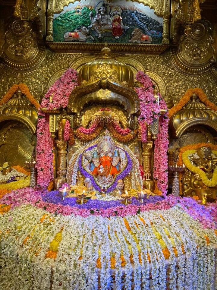 अंगारकी संकष्टी चतुर्थी दिवशी गणपतीची आराधना आणि व्रत केल्यास वर्षभरातील संकष्टीचे पुण्य मिळते अशी भावना आहे.