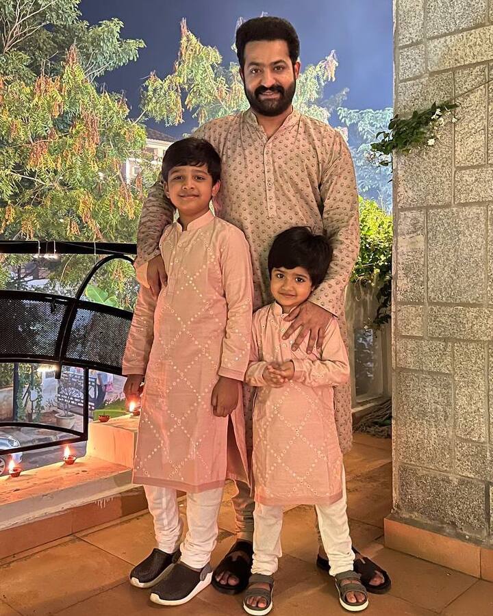 తన పిల్లలతో జూనియర్ ఎన్టీయార్ (Image credit: Instagram)