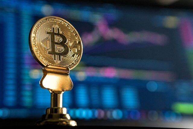 Crypto exchanges request investors not to get into panic selling Cryptocurrency News: क्रिप्टोकरेंसी में भारी गिरावट के बाद क्रिप्टो एक्सचेंज ने निवेशकों से क्या कहा, जानिए
