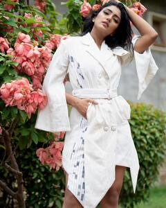 Eesha Rebba Photos: స్టైలిష్ లుక్స్ తో అదరగొడుతున్న ఈషా రెబ్బా