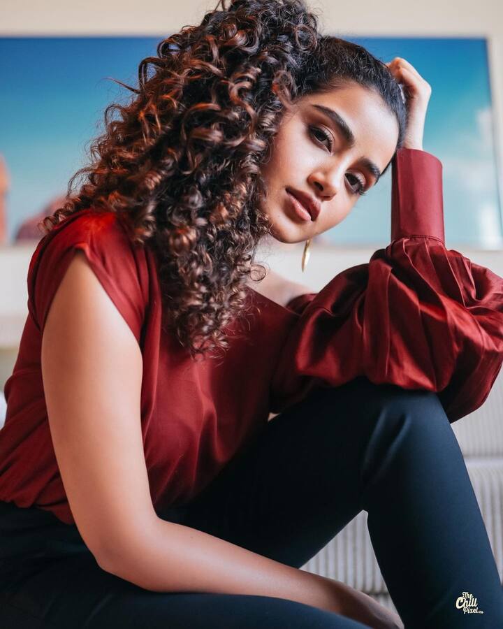 అనుపమ క్యూట్ ఫొటోలు.. (Courtesy : Instagram)