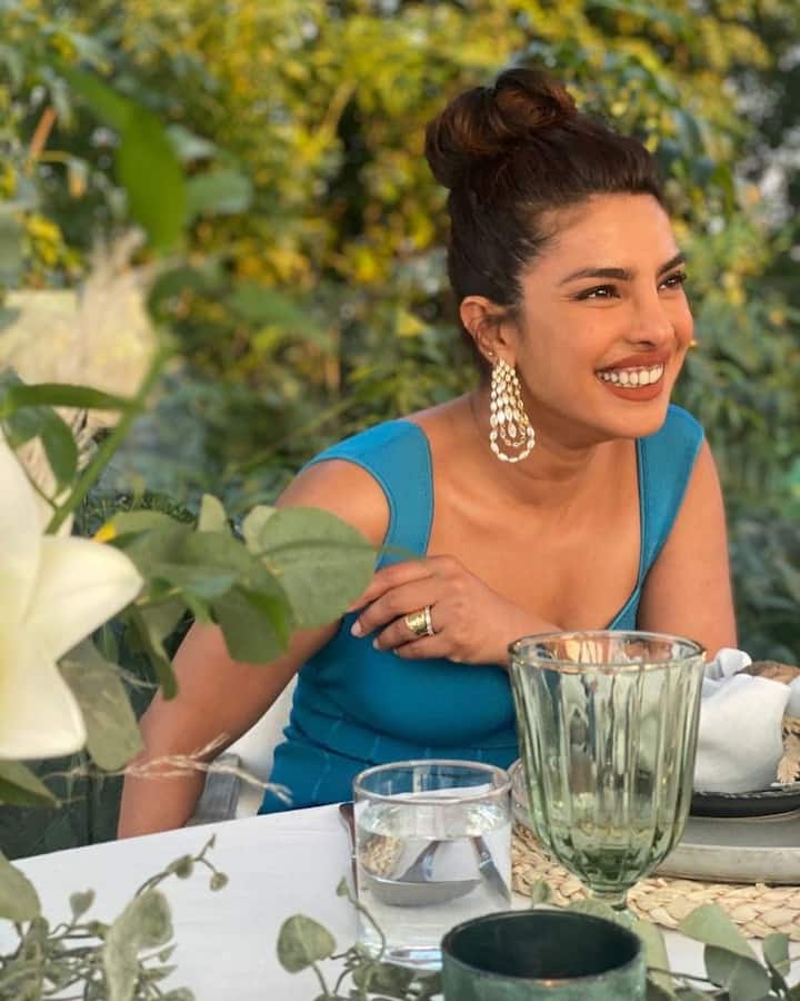 प्रियंका चोपड़ा को फैंस प्यार से पीसी या फिर पिगी चॉप्स कहते हैं. हालांकि प्रियंका का निकनेम मिमी है. ये नाम उन्हें उनके पिता ने दिया था.