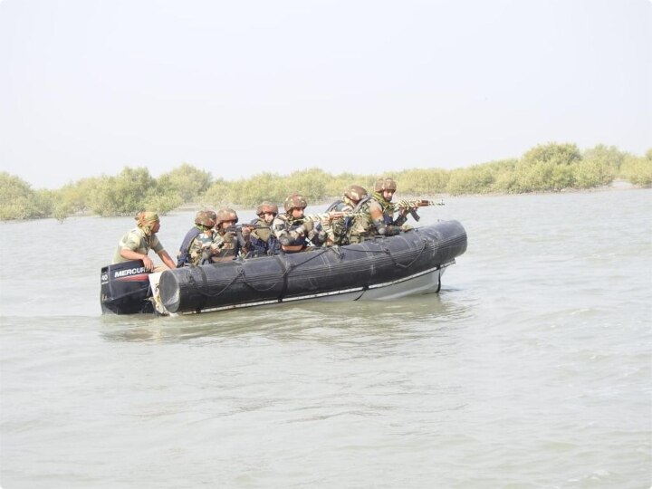 Dakshin Shakti Exercise: गुजरात-राजस्थान में भारतीय सेना की चल रही ‘दक्षिण शक्ति’ अभ्यास, 30 हजार सैनिक और पुलिसकर्मी ले रहे हिस्सा