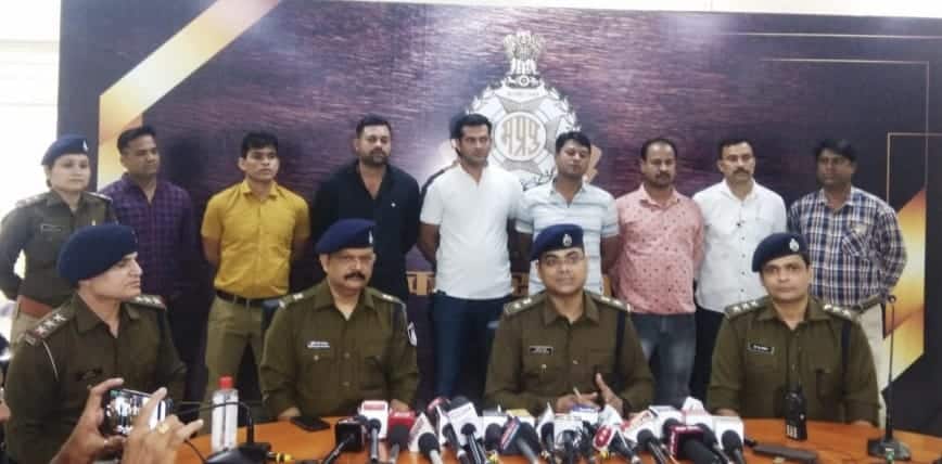 Indore News: हजारों लड़कियों को जिस्मफरोशी के धंधे में धकेलने वाला शख्स गिरफ्तार, काले कारनामे का भंडाफोड़