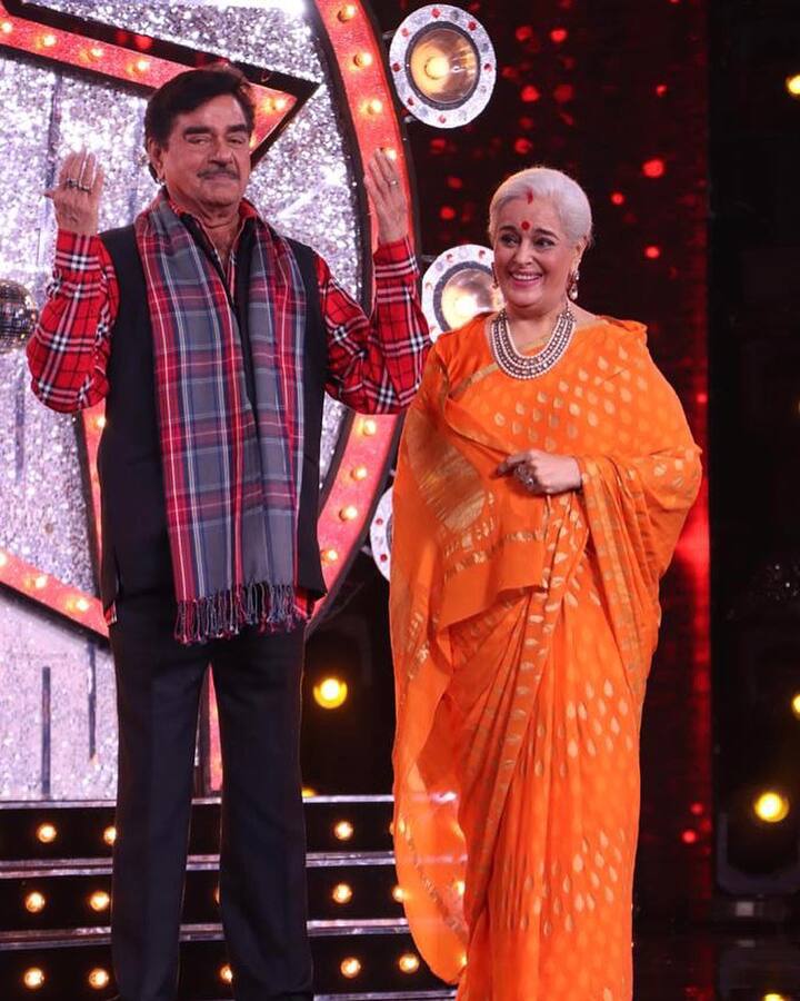 শত্রুঘ্ন সিংহ - পুনম সিংহ: অভিনেত্রী রীনা রায়ের সঙ্গে শত্রুঘ্ন সিংহের সম্পর্কের কথা মোটামুটি সকলেরই জানা। শোনা যায় সেই কারণেই পুনম সিংহের সঙ্গে বিয়ের পরও তাঁদের মধ্যে নানাবিধ সমস্যা দেখা যায়।