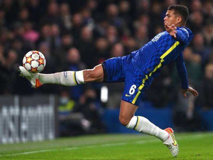Thiago Silva sensational goal line clearance against Juventus in UEFA Champions League UEFA Champions League: चेल्सी के टियागो सिल्वा का लाजवाब डिफेंस, गोल बचाऊ किक की हो रही खूब तारीफें
