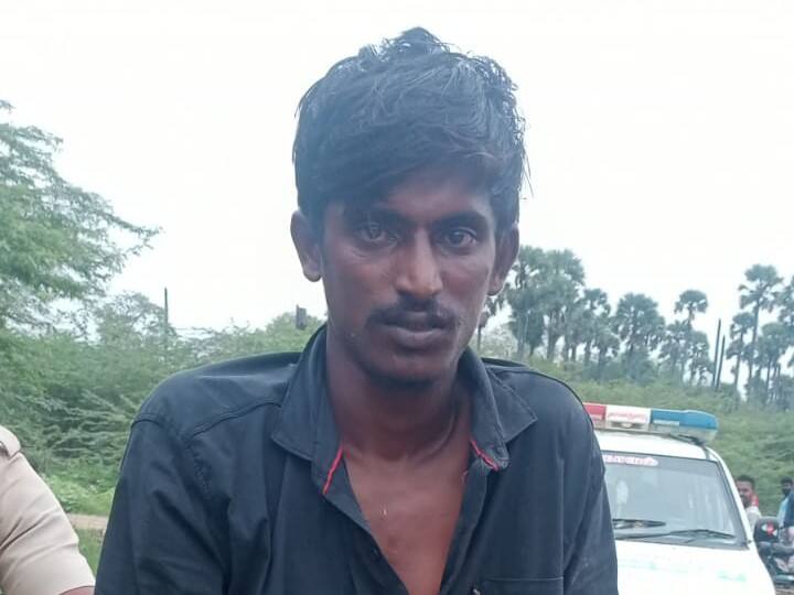 சிறுமியை சாலையில் நிறுத்திவிட்டு மதுவாங்க சென்ற தந்தை - பாலியல் தொல்லை தர முயன்றவருக்கு தர்ம அடி