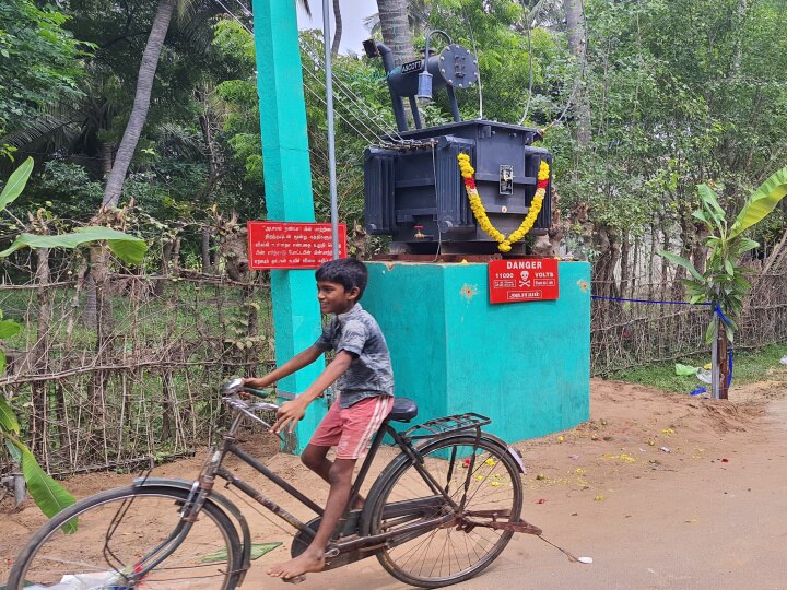 துர்கா ஸ்டாலின் வீட்டின் அருகே வைக்கப்பட்ட ட்ரான்ஸ்பார்மர்  - பாதுகாப்பு வேலி அமைக்க கோரிக்கை