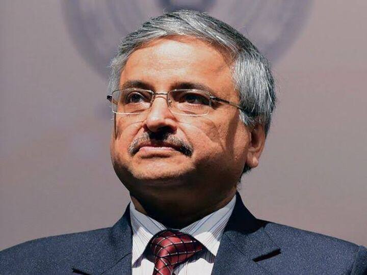 No need for Covid booster dose for now, huge third wave unlikely: AIIMS Director 